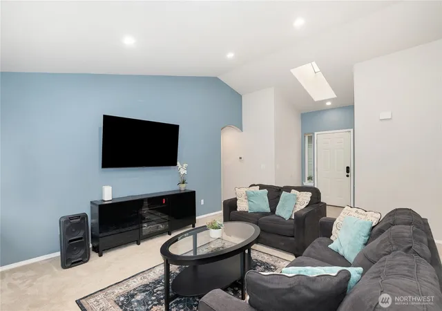 Photo 4 of Sale Pending at 21642 117Th Pl Se, Kent, WA 98031 | MLS# NWM2570891 | Listing updated on 2026-09-26