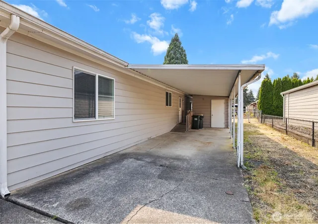 Photo 3 of Manufactured home for sale at 5305 Yakima Ln Se, Lacey, WA 98503 | MLS# NWM2570892 | Listing updated on 2026-09-30