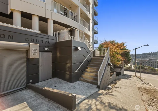Photo 3 of Condo for sale at 530 Melrose Ave E #507, Seattle, WA 98102 | MLS# NWM2570897 | Listing updated on 2026-09-23