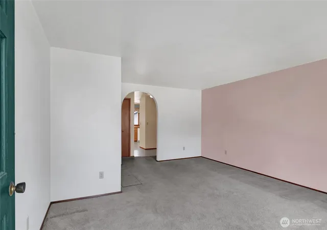 Photo 3 of Sale Pending at 13176 Avon Allen Rd, Mount Vernon, WA 98273 | MLS# NWM2570905 | Listing updated on 2026-09-23