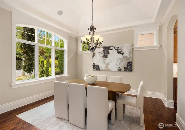 Photo 3 of Mansion for sale at 522 Timber Creek Dr Nw, Issaquah, WA 98027 | MLS# NWM2570937 | Listing updated on 2026-09-30