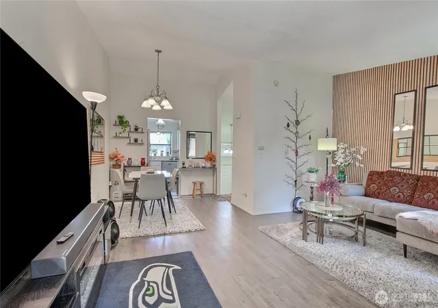 Photo 4 of Townhouse for sale at 1313 W James St #2, Kent, WA 98032 | MLS# NWM2571166 | Listing updated on 2026-09-17