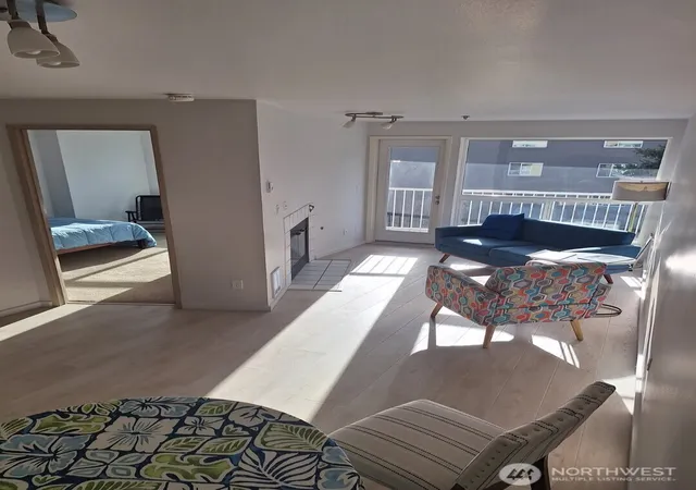 Photo 3 of Condo for sale at 530 Melrose Ave E #705, Seattle, WA 98102 | MLS# NWM2571168 | Listing updated on 2026-09-30