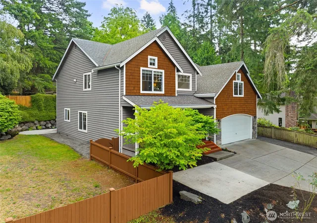 Photo 3 of Sale Pending at 19028 37th Avenue Ne, Lake Forest Park, WA 98155 | MLS# NWM2571264 | Listing updated on 2026-09-25