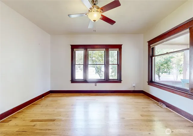 Photo 4 of Single family home for sale at 546 Locust St, Walla Walla, WA 99362 | MLS# NWM2571331 | Listing updated on 2026-09-21