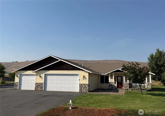 Photo 2 of Single family home for sale at 91 Fieldstone Ct, Ellensburg, WA 98926 | MLS# NWM2571343 | Listing updated on 2026-09-25
