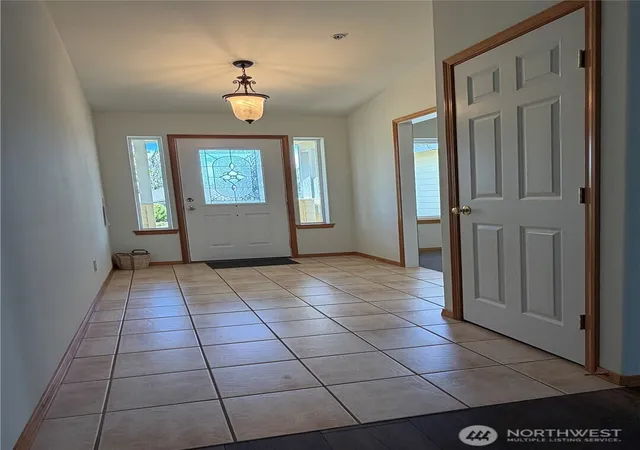 Photo 3 of Single family home for sale at 91 Fieldstone Ct, Ellensburg, WA 98926 | MLS# NWM2571343 | Listing updated on 2026-09-25