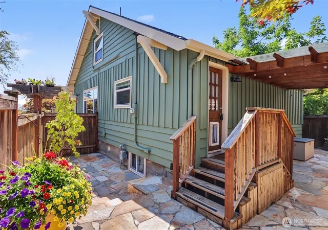 Photo 1 of Single family home for sale at 1326 N 40th Street, Seattle, WA 98103 | MLS# NWM2571355 | Listing updated on 2026-09-25