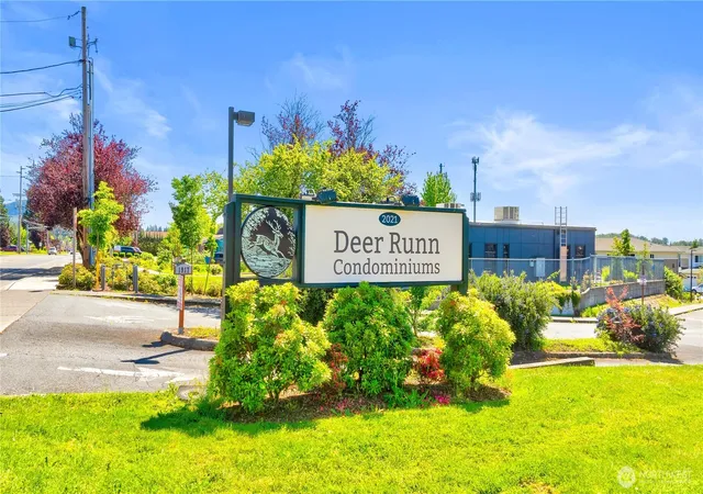 Photo 2 of Condo for sale at 2021 N Laventure Rd #107, Mount Vernon, WA 98273 | MLS# NWM2571465 | Listing updated on 2026-10-01