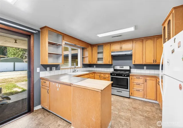 Photo 4 of Single family home for sale at 849 Burlingame Rd, Mount Vernon, WA 98274 | MLS# NWM2571491 | Listing updated on 2026-09-25