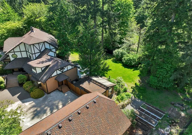 Photo 4 of Single family home for sale at 5204 178th Avenue E, Lake Tapps, WA 98391 | MLS# NWM2571519 | Listing updated on 2026-09-25