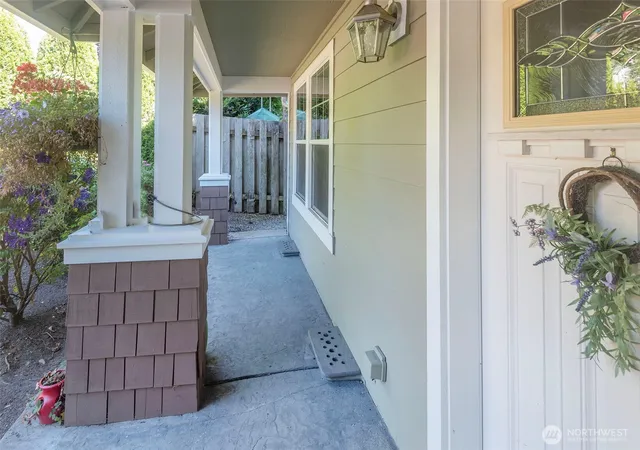 Photo 4 of Townhouse for sale at 3627 Lombard Ave #A, Everett, WA 98021 | MLS# NWM2571579 | Listing updated on 2026-09-24