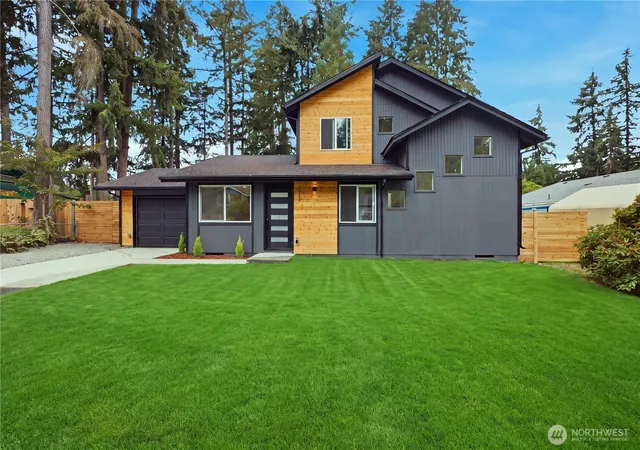 Photo 1 of Sale Pending at 2924 Forest Ridge Ct S, Puyallup, WA 98374 | MLS# NWM2571651 | Listing updated on 2026-09-25