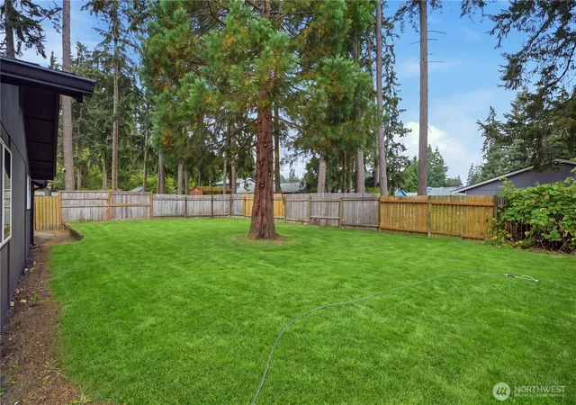 Photo 3 of Sale Pending at 2924 Forest Ridge Ct S, Puyallup, WA 98374 | MLS# NWM2571651 | Listing updated on 2026-09-25