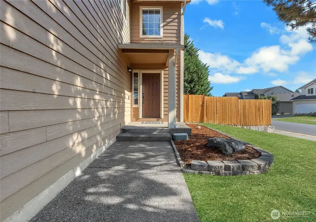 Photo 2 of Single family home for sale at 1212 192nd Street Ct E, Spanaway, WA 98387 | MLS# NWM2571652 | Listing updated on 2026-09-21