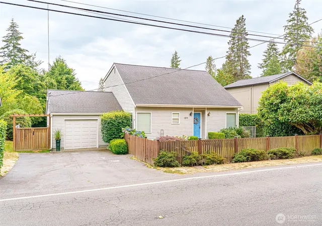 Photo 2 of Sale Pending at 1819 Sw 149th Street, Burien, WA 98166 | MLS# NWM2571655 | Listing updated on 2026-09-21