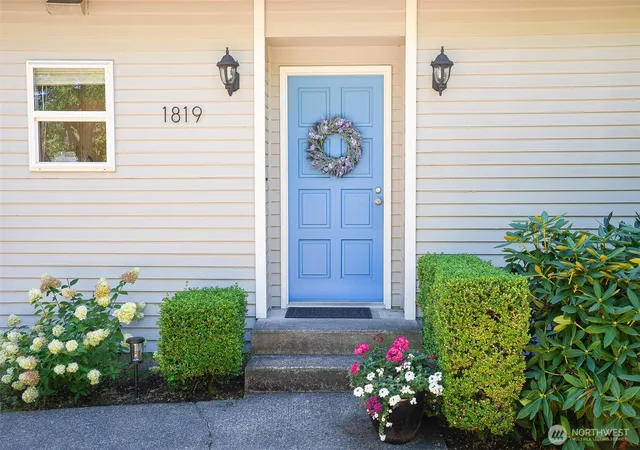 Photo 3 of Sale Pending at 1819 Sw 149th Street, Burien, WA 98166 | MLS# NWM2571655 | Listing updated on 2026-09-21