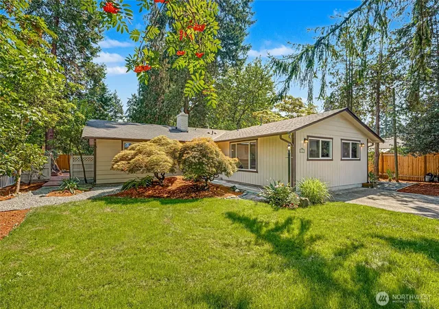 Photo 1 of Single family home for sale at 1121 Military Rd E, Tacoma, WA 98445 | MLS# NWM2571709 | Listing updated on 2026-09-24