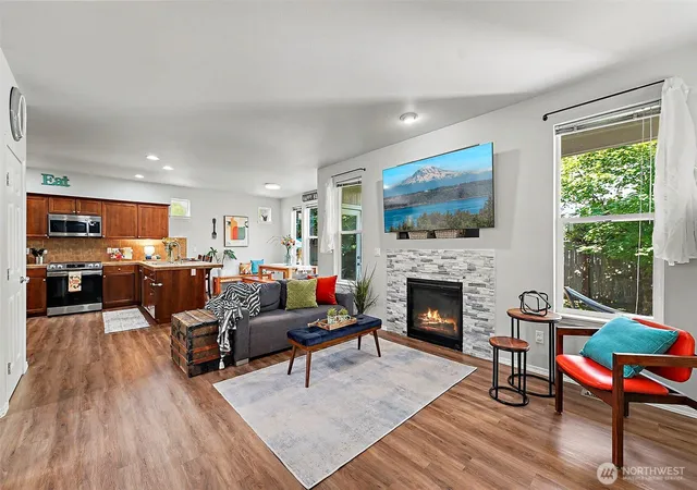 Photo 4 of Sale Pending at 7810 Trails End Dr SE, Tumwater, WA 98501 | MLS# NWM2571798 | Listing updated on 2026-09-27