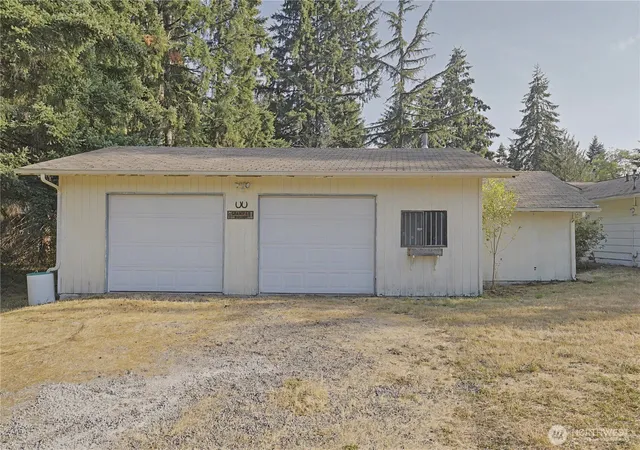 Photo 3 of Single family home for sale at 8411 Sw 173rd Ave, Rochester, WA 98579 | MLS# NWM2571875 | Listing updated on 2026-09-24