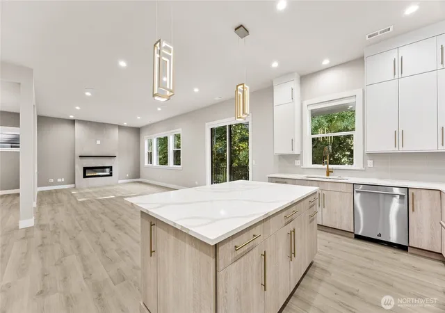Photo 4 of Condo for sale at 14460 133rd Place NE #4, Woodinville, WA 98072 | MLS# NWM2571902 | Listing updated on 2026-09-23