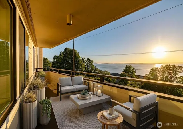 Photo 1 of Condo for sale at 402 Boulevard #202, Bellingham, WA 98225 | MLS# NWM2571965 | Listing updated on 2026-10-01