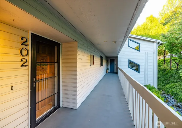 Photo 3 of Condo for sale at 402 Boulevard #202, Bellingham, WA 98225 | MLS# NWM2571965 | Listing updated on 2026-10-01