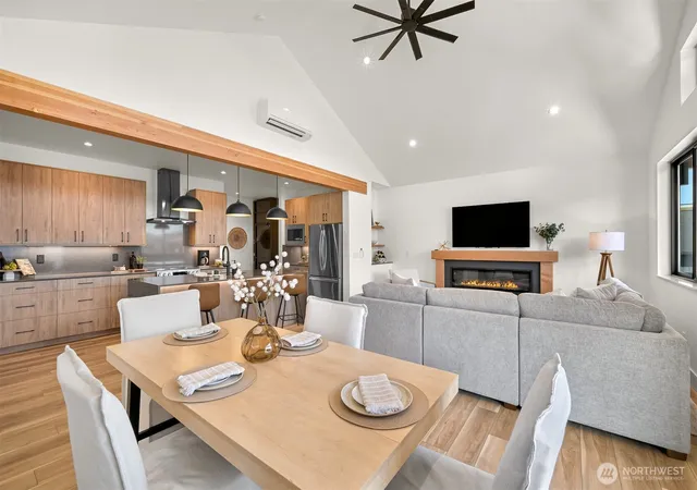 Photo 3 of Condo for sale at 205 Skipping Stone Loop, Lynden, WA 98264 | MLS# NWM2572037 | Listing updated on 2026-09-27