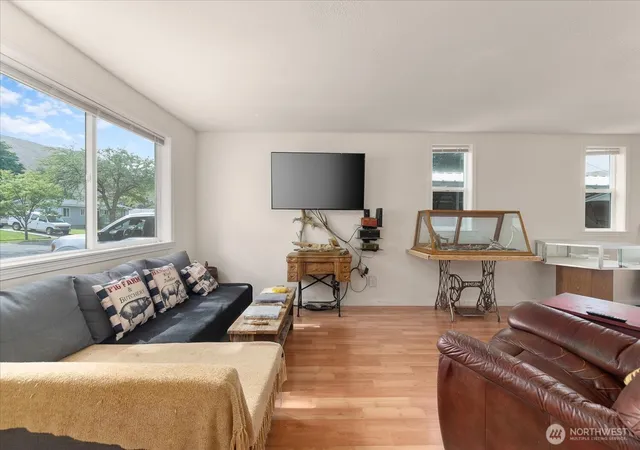 Photo 4 of Sale Pending at 1028 Camas St, Coulee Dam, WA 99116 | MLS# NWM2572102 | Listing updated on 2026-09-25