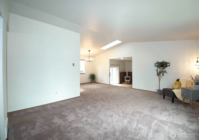 Photo 3 of Single family home for sale at 10610 4th Drive Se, Everett, WA 98208 | MLS# NWM2572122 | Listing updated on 2026-10-01