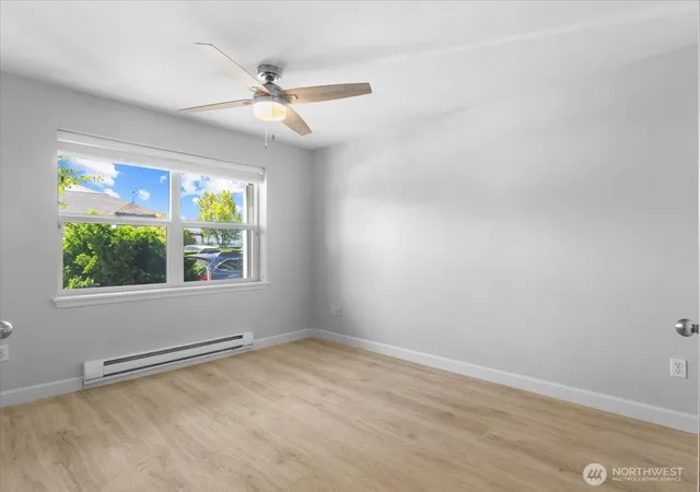 Photo 4 of Townhouse for sale at 758 Se Fairwinds Loop, Vancouver, WA 98661 | MLS# NWM2572126 | Listing updated on 2026-09-23