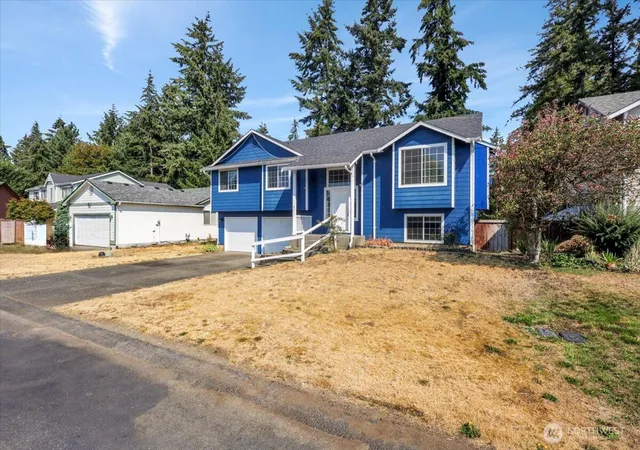 Photo 3 of Single family home for sale at 8415 199th St Ct E, Spanaway, WA 98387 | MLS# NWM2572159 | Listing updated on 2026-09-28