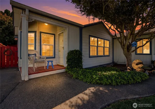 Photo 2 of Manufactured home for sale at 1908 177th Street Ct E #33, Spanaway, WA 98387 | MLS# NWM2572161 | Listing updated on 2026-10-01