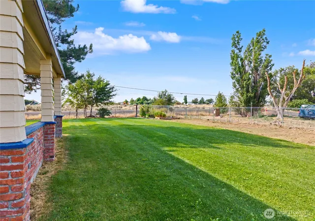 Photo 3 of Sale Pending at 3416 Road 20 NE, Soap Lake, WA 98851 | MLS# NWM2572165 | Listing updated on 2026-09-25