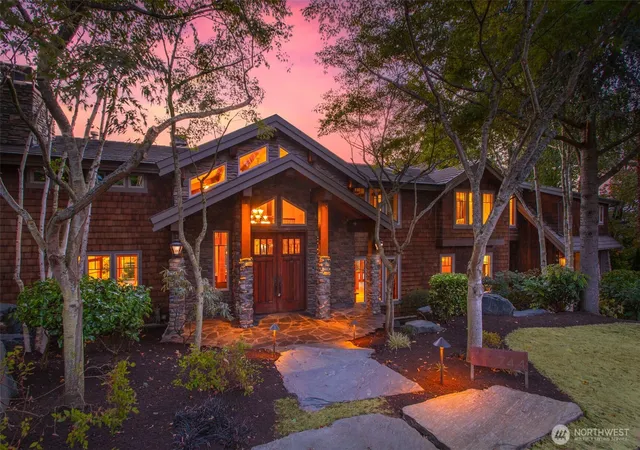 Photo 3 of Mansion for sale at 744 Loveland Ave, Mukilteo, WA 98275 | MLS# NWM2572232 | Listing updated on 2026-10-03