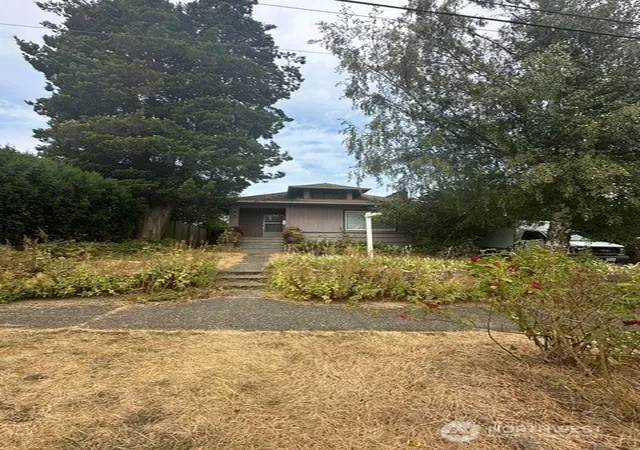 Photo 1 of Single family home for sale at 3210 Nw 69th St, Seattle, WA 98117 | MLS# NWM2572239 | Listing updated on 2026-09-24