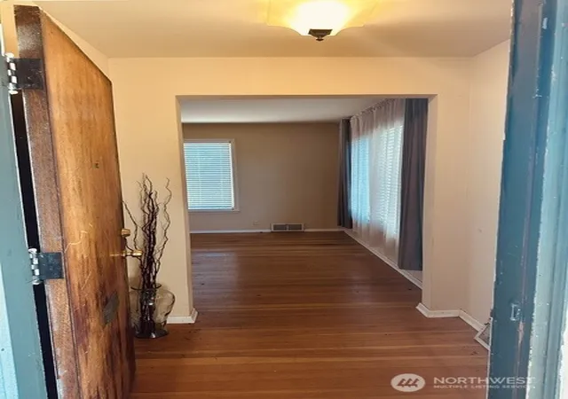 Photo 3 of Single family home for sale at 3210 Nw 69th St, Seattle, WA 98117 | MLS# NWM2572239 | Listing updated on 2026-09-24