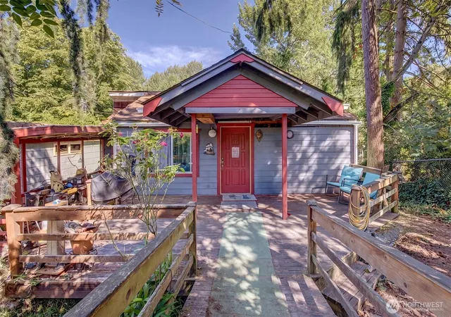 Photo 1 of Sale Pending at 6346 21st Avenue Sw, Seattle, WA 98106 | MLS# NWM2572329 | Listing updated on 2026-09-23