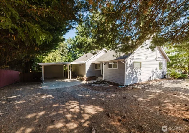 Photo 1 of Sale Pending at 3004 Olympus Dr Ne, Bremerton, WA 98310 | MLS# NWM2572343 | Listing updated on 2026-10-01