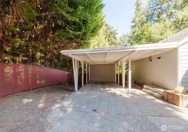 Photo 2 of Sale Pending at 3004 Olympus Dr Ne, Bremerton, WA 98310 | MLS# NWM2572343 | Listing updated on 2026-10-01