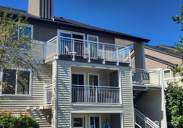 Condo for sale at 12303 Harbour Pointe Blvd #W203, Mukilteo, WA 98275 | MLS# NWM2572411