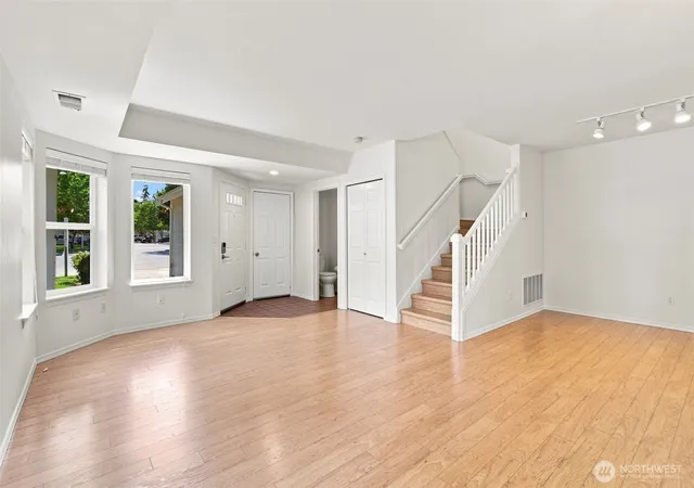 Photo 4 of Townhouse for sale at 5601 N Grove Dr, Mukilteo, WA 98275 | MLS# NWM2572432 | Listing updated on 2026-09-25