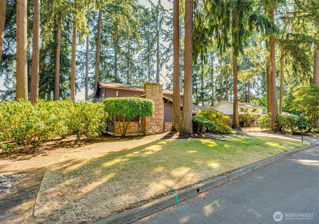 Photo 3 of Sale Pending at 7613 Ne 69Th St, Vancouver, WA 98662 | MLS# NWM2572434 | Listing updated on 2026-09-28