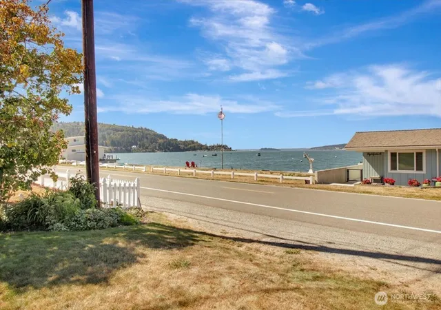 Photo 2 of Sale Pending at 92 Utsalady Rd, Camano Island, WA 98282 | MLS# NWM2572492 | Listing updated on 2026-10-02