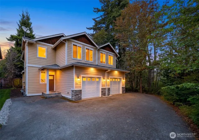Photo 1 of Townhouse for sale at 4050 Kramer Ln, Bellingham, WA 98226 | MLS# NWM2572614 | Listing updated on 2026-09-30