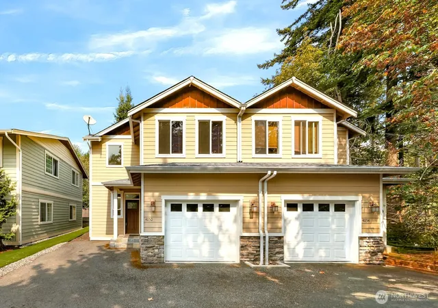 Photo 2 of Townhouse for sale at 4050 Kramer Ln, Bellingham, WA 98226 | MLS# NWM2572614 | Listing updated on 2026-09-30