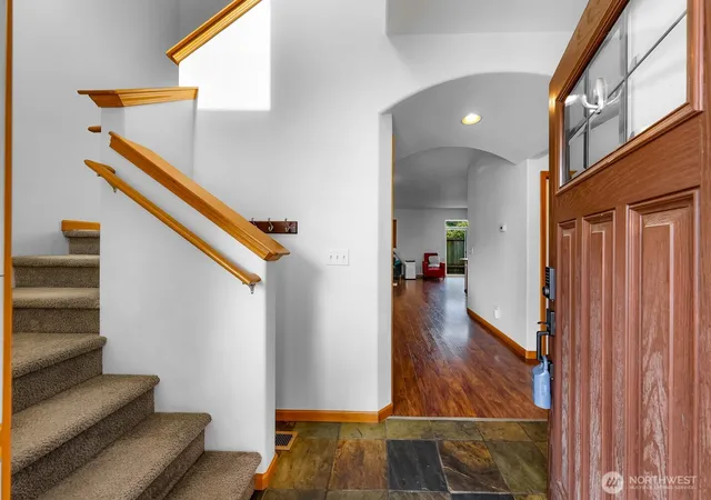 Photo 3 of Townhouse for sale at 4050 Kramer Ln, Bellingham, WA 98226 | MLS# NWM2572614 | Listing updated on 2026-09-30