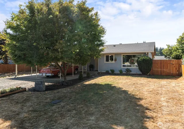 Photo 1 of Single family home for sale at 809 4Th Ave Ne, Chehalis, WA 98532 | MLS# NWM2572721 | Listing updated on 2026-09-29