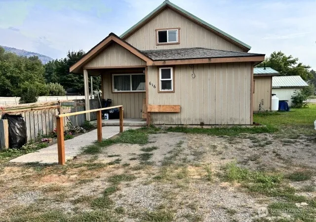 Photo 1 of Single family home for sale at 616 4th St, Oroville, WA 98844 | MLS# NWM2572786 | Listing updated on 2026-09-25