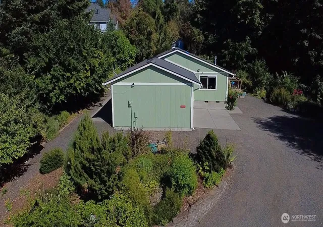 Photo 2 of Single family home for sale at 1112 Henry St Se, Olympia, WA 98501 | MLS# NWM2572815 | Listing updated on 2026-09-25